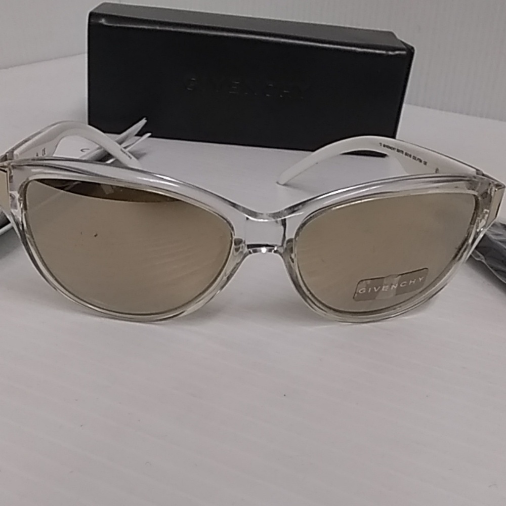Givenchy Mirror Sunglasses Sgv770 Cat Eye View 2